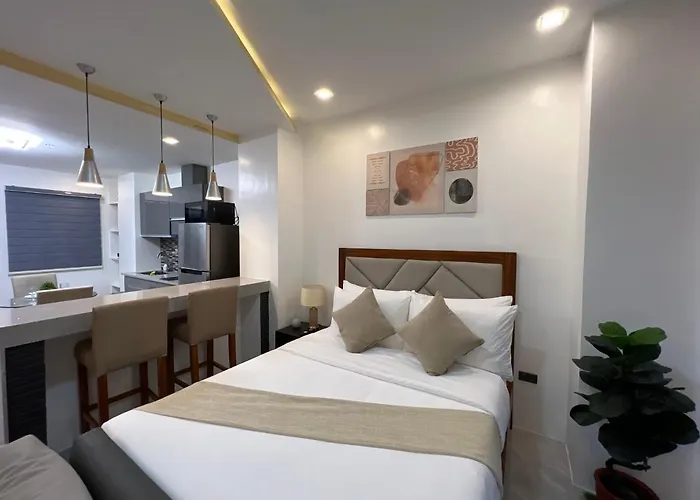 Luxury Cabin Near Fields Avenue
