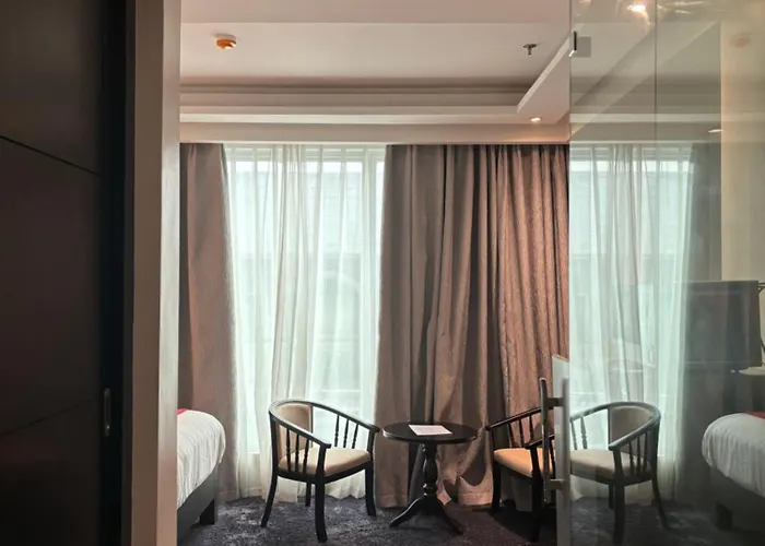 Penthouse Hotel And Residences 407